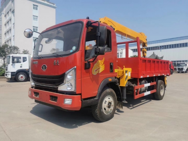 國六重汽豪曼貨箱4.05米小黃牌随車吊